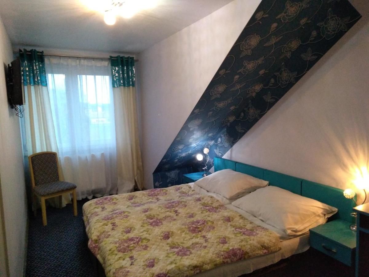 Отели типа «постель и завтрак» Pod Różą B&B Устка